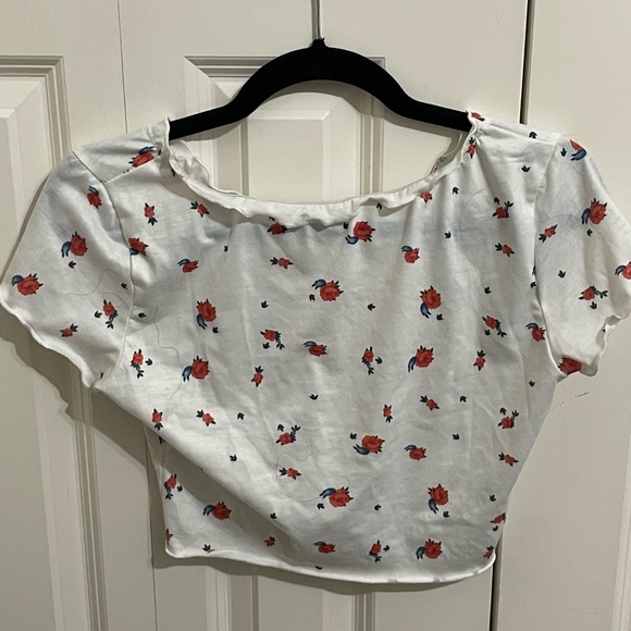 floral crop top - Picture 2 of 3